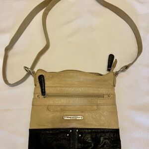 Stone Mountain Accessories Tan and Black Crossbody Bag